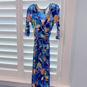 Maxi wrap dress with 3/4 sleeves